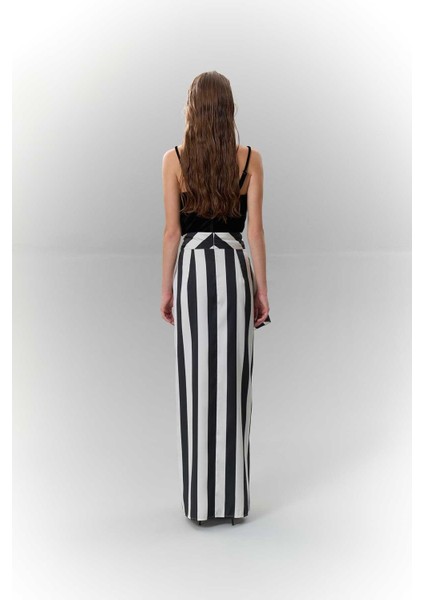 Çizgili Asimetrik Maksi Boy Tafta Etek Siyah-Ekru K2515004_118 fiyatları