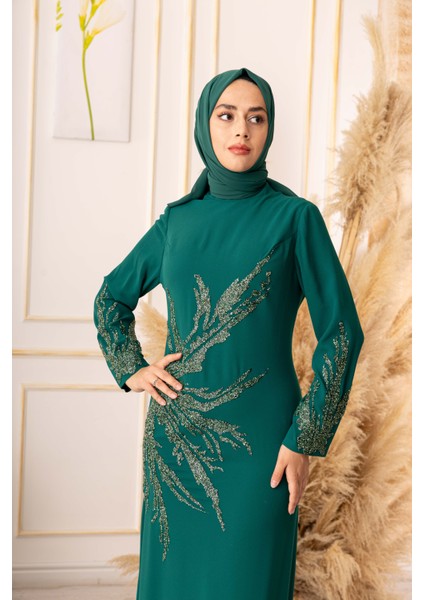 Kolları ve Ön Kısmı Taş Detaylı Tesettür Abiye (K4090) fırsatları