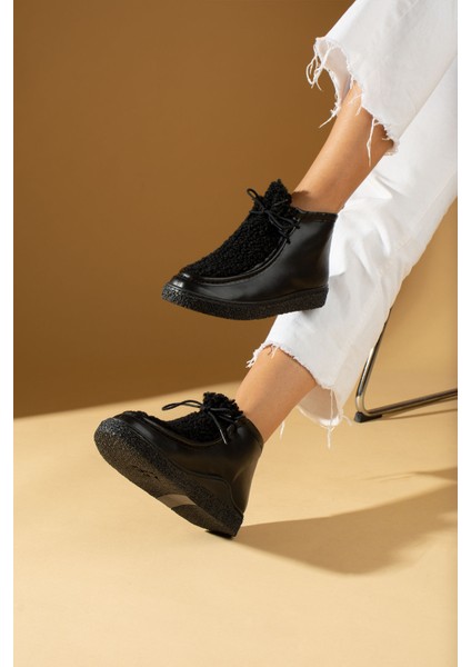 Kürk Detaylı Bağcıklı Kauçuk Taban Kadın Bot & Bootie 024-402-23