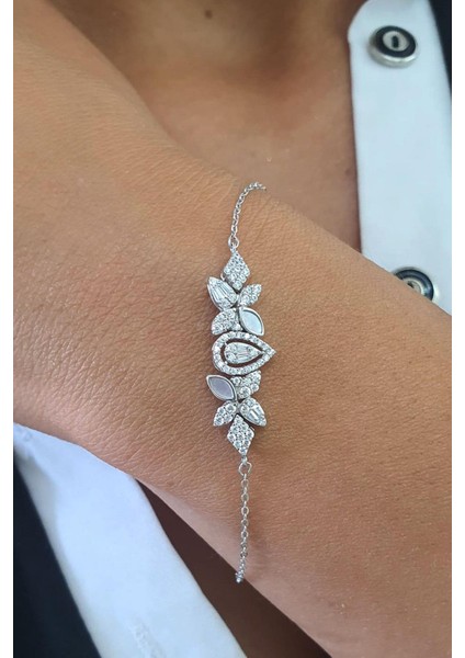Sedef Zirkon Taş Detaylı 925 Ayar Gümüş Trend Bileklik