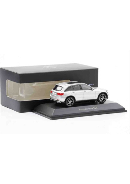 1:43 Mercedes-Benz Glc Silver