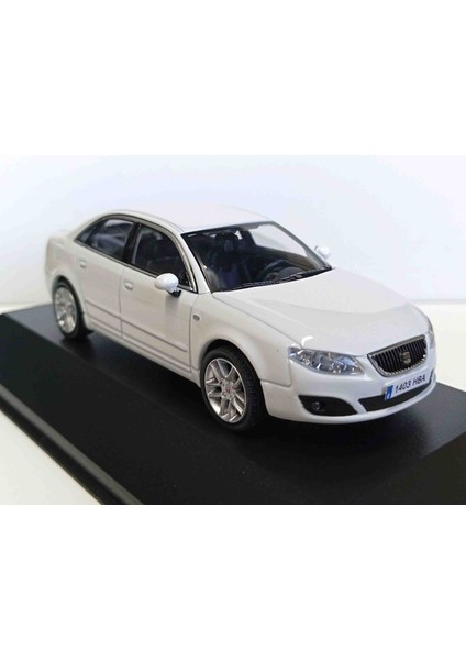 Scale 1:43 Seat Exeo Candy White