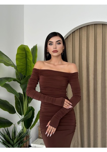 Sandy Kayık Yaka Uzun Chayla Elbise