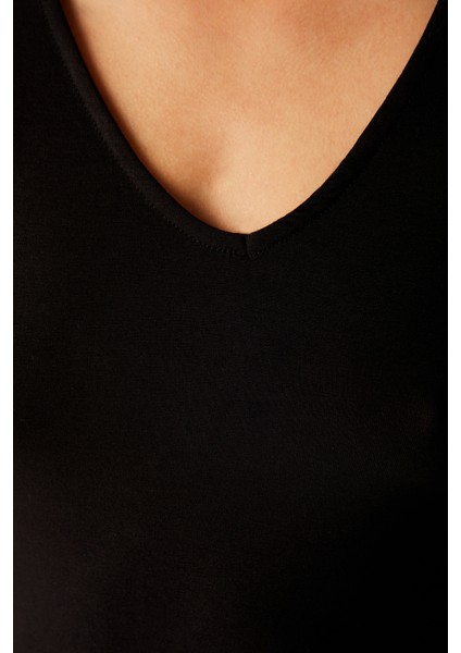 V Neck Soft Siyah Atlet Üst