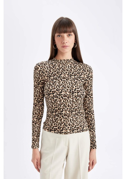 Slim Fit Dar Kesim Yarım Balıkçı Yaka Leopar Desenli Uzun Kollu Tişört D4983AX24AU modelleri