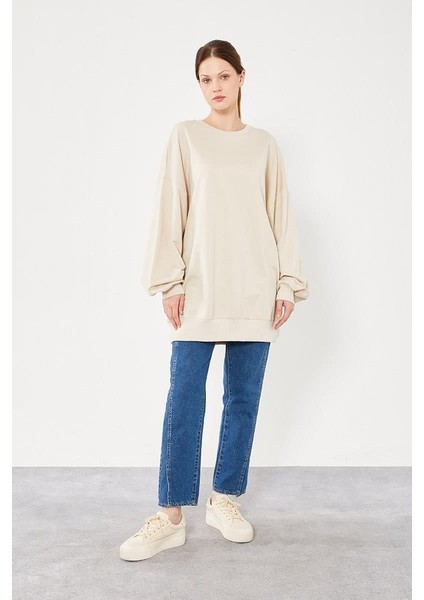 - Siyah Bisiklet Yaka Oversize Sweat