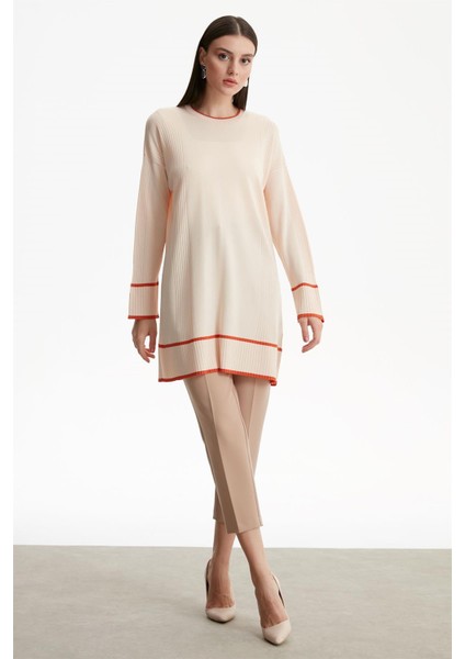 - Çizgi Detaylı Rayon Tunik