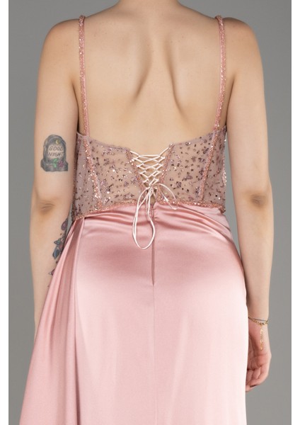 Üstü Işlemeli Bacak Dekolteli Uzun Saten Abiye ABU3875 fırsatları