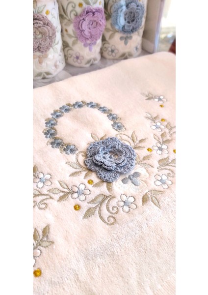 (12.li Set) 6 AD.50X90CM, 6 AD.30X50CM.KADİFE Çeyizlik Nakışlı 3D El Işlemeli Havlu Hediyelik Kutuda fırsatları