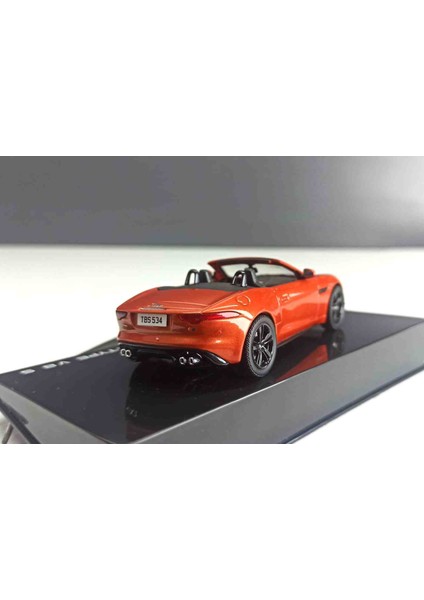 Ixo 1:43 Jaguar F Type V 8 Case Kutulu