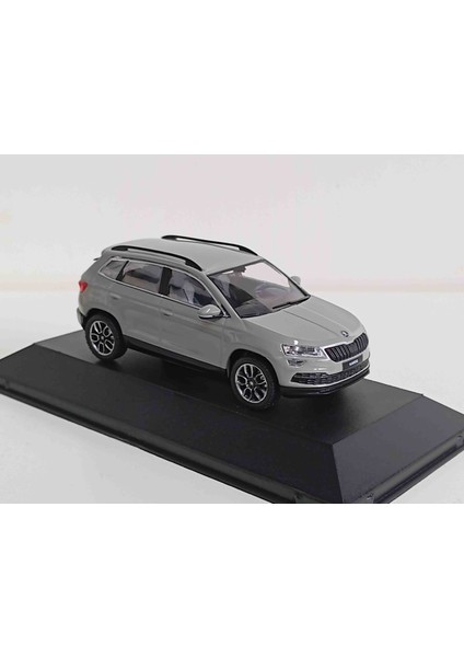 1:43 Skoda Karoq Case Kutulu