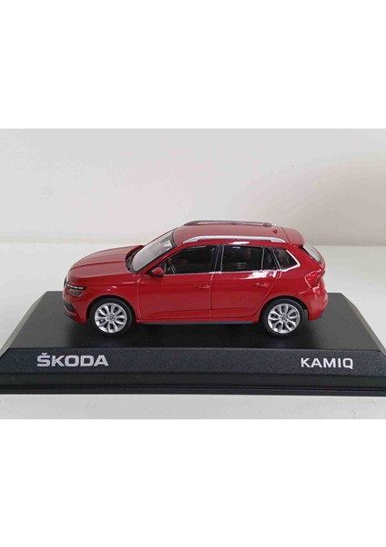 1:43 Skoda Kamiq Kırmızı Metal Model modelleri