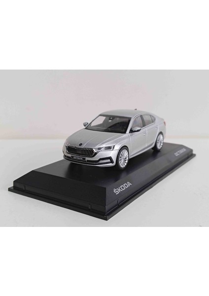 1:43 Skoda Octavia Silver fiyatları