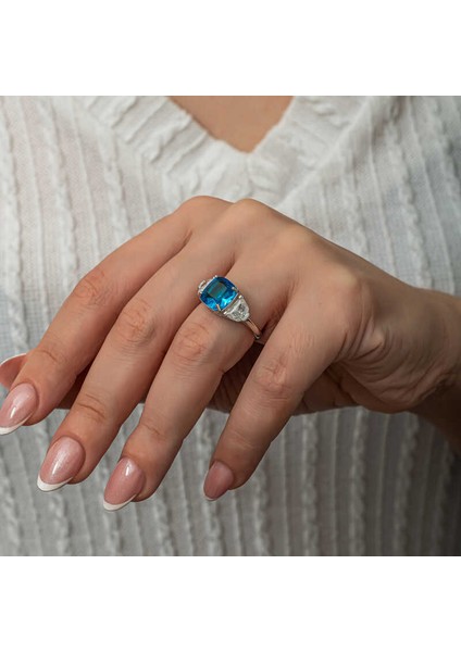 Gümüş Mavi Zirkon Taşlı Kadın Yüzük fırsatları