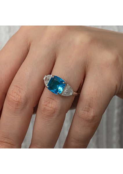 Gümüş Mavi Zirkon Taşlı Kadın Yüzük indirimleri