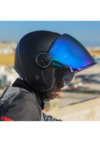 Classy Mat Siyah Kask Gökkuşağı Cam