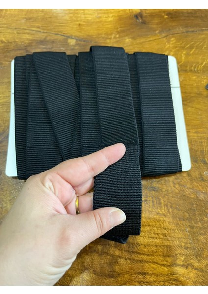 En 4 cm Siyah Kalın Lastikli Şerit Arma Dikiş Aplike 1 Metre