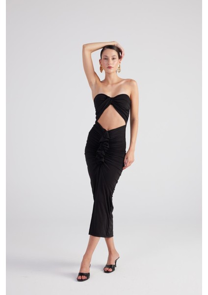Büzgü Detaylı Straplez Yırtmaçlı Hailey Elbise Siyah