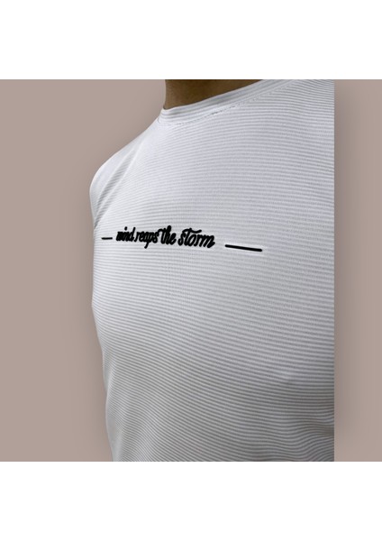 Erkek Slim Fit Enjeksiyon Baskılı Pamuklu T-Shirt