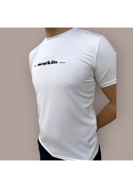 Erkek Slim Fit Enjeksiyon Baskılı Pamuklu T-Shirt