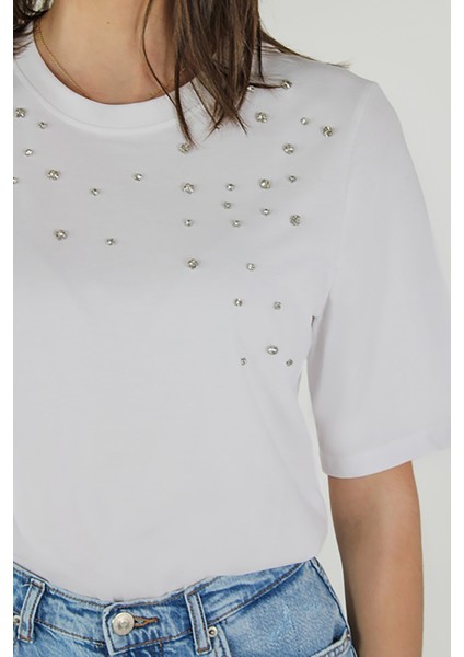 Kadın Onljulıa Bisiklet Yaka Taş Detaylı %100 Pamuk T-Shirt 15324847 Beyaz