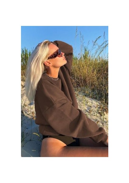 Kadın Kahverengi Uzun Kollu Oversize Sweatshirt Bisiklet Yaka