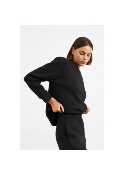 Kadın Bisiklet Yaka Uzun Kollu Sweatshirt