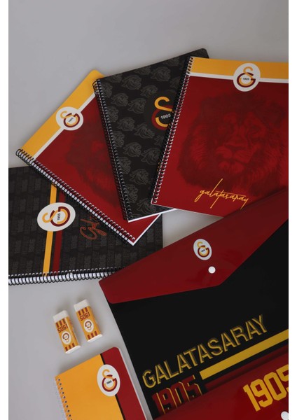 Lisanslı Galatasaray A4 Spırallı 2 Adet Kareli 2 Adet Çizgili Defter silgi Tepeli Kurşun Kalem 16'lı Okul Etiketi 2 Adet Çıtçıt DosyaKalemtraş Seti