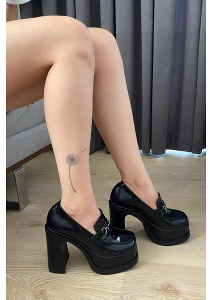 Preshley Kadın Clara Sihay Rugan Ince Tokalı Lofer Model 12 Cm Platform Topuklu Ayakkabı