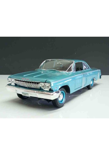 1:18 1962 Chevrolet Bel Air Diecast Metal Model