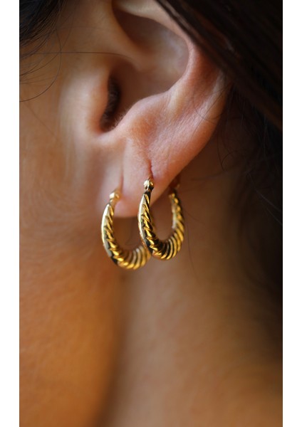 14 Ayar Altın Sarmal 1.5 cm Çaplı Halka Küpe fırsatları