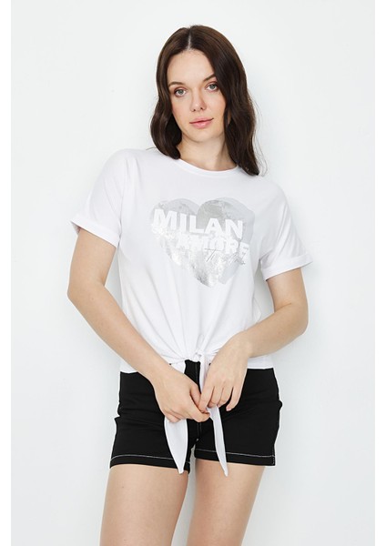 Kadın Kontrast Dikişli Mini Denim Şort