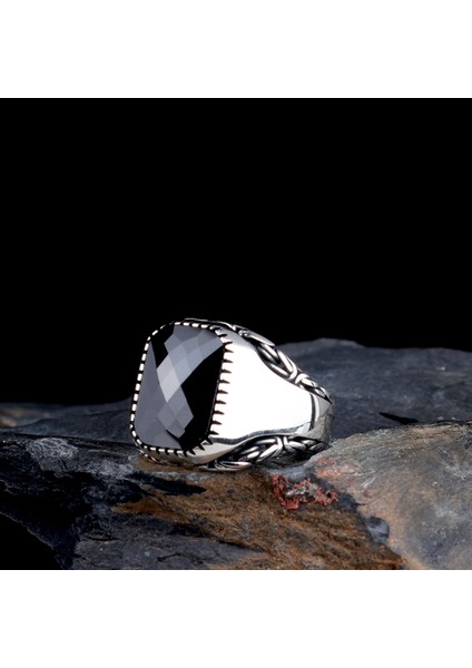 Siyah Zirkon Taşlı Model 925 Ayar Gümüş Erkek Yüzük fiyatları