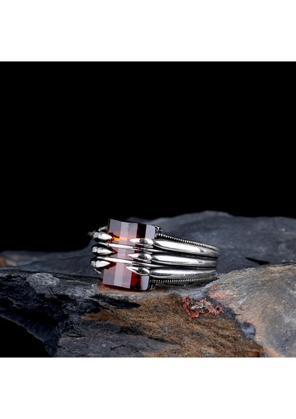 Kırmızı Renk Zirkon Taşlı Zincir Model Gümüş Yüzük fiyatları