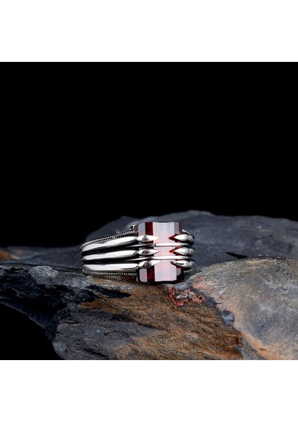 Kırmızı Renk Zirkon Taşlı Zincir Model Gümüş Yüzük modelleri