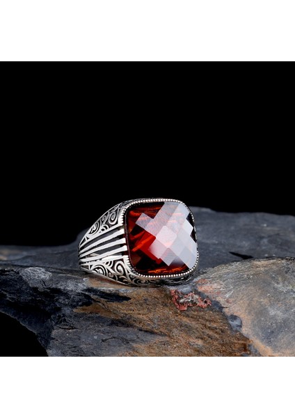 Kırmızı Renk Zirkon Taşlı 925 Ayar Gümüş Erkek Yüzük modelleri