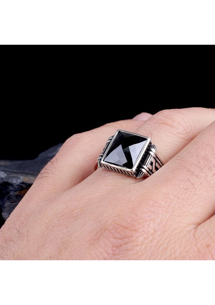 Siyah Renk Zirkon Taşlı 925 Ayar Gümüş Yüzük