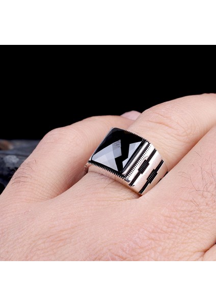 Siyah Renk Zirkon Taşlı 925 Ayar Gümüş Erkek Yüzük