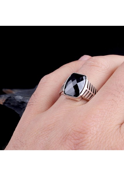 Siyah Renk Zirkon Taşlı 925 Ayar Gümüş Yüzük