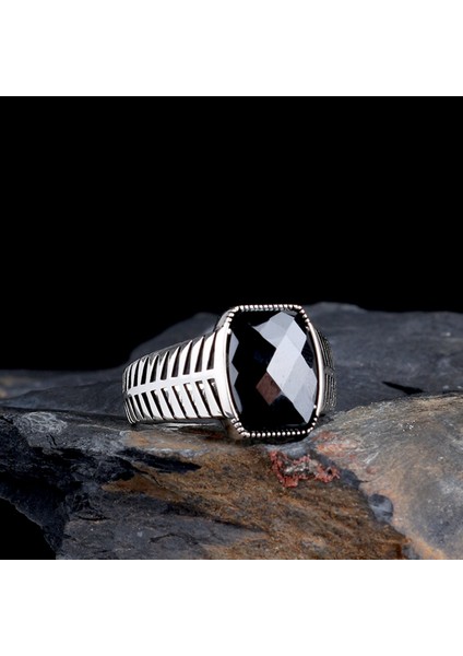 Siyah Renk Zirkon Taşlı 925 Ayar Gümüş Yüzük modelleri