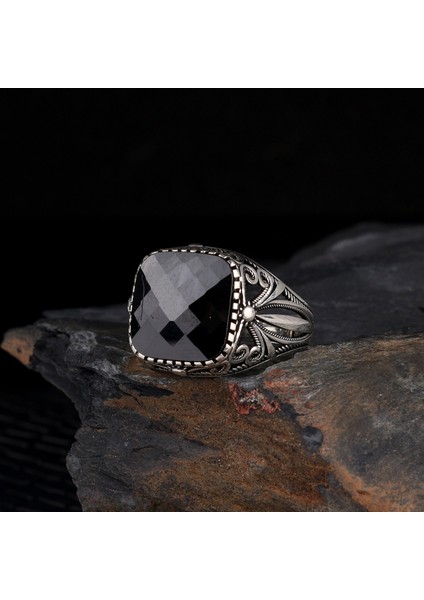 Siyah Renk Zirkon Taşlı 925 Ayar Gümüş Erkek Yüzük modelleri