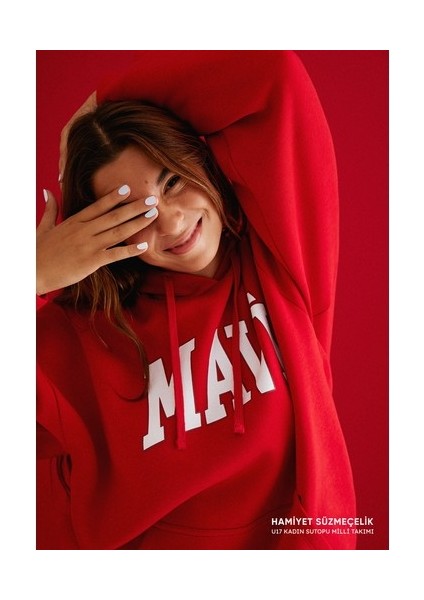 Kadın Mavi Logo Baskılı Kapüşonlu Kırmızı Sweatshirt 1600361-86417