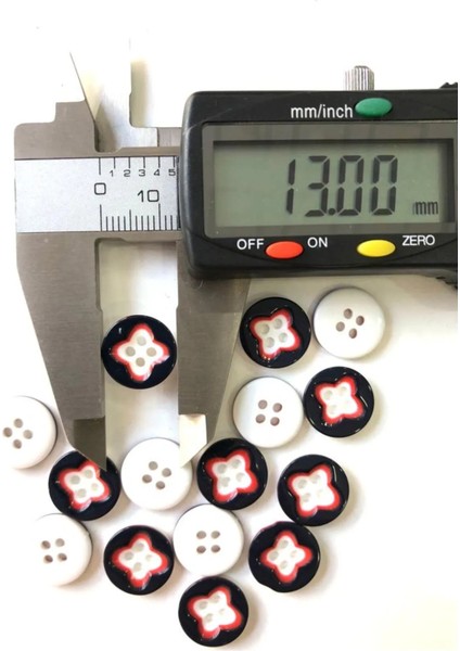 13 mm Yonca Düğme Siyah-Beyaz-Turuncu(25 Adet) modelleri