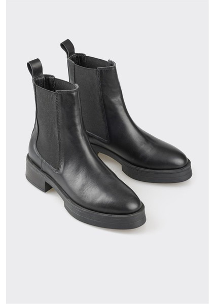 Siyah Deri Kadın Günlük Bot fiyatları