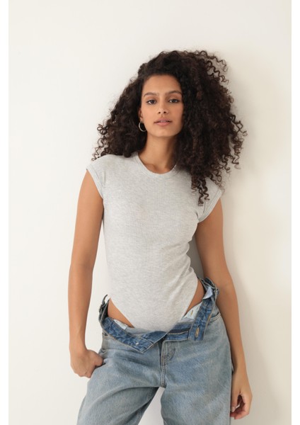 Gri Melanj Fitilli Görünümlü Bisiklet Yaka Kısa Kollu Çıtçıtlı Bodysuit- 2409