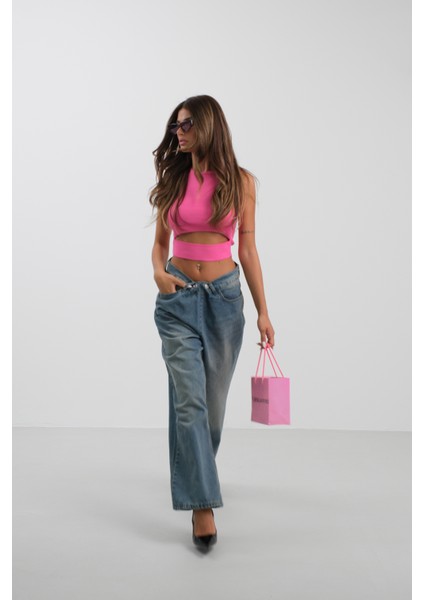 Pencere Detay Pembe Triko Bluz fırsatları