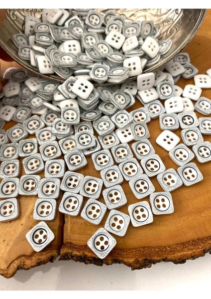 10 mm Simli Kare Düğme (25 Adet)