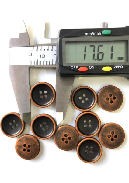 17,5 mm Siyah-Kahverengi Polyester Düğme (15 Adet) modelleri