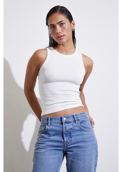 Bisiklet Yaka Top Beyaz modelleri