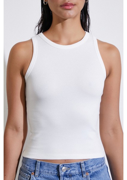 Bisiklet Yaka Top Beyaz fırsatları